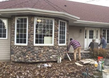 Contemporary rock veneer for accent walls in Burnsville